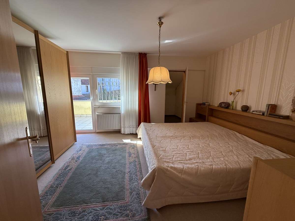 Immobilie in Nidderau - Viel Platz für die große Familie - Raumwunder mit tollem Außenbereich - Bild 2