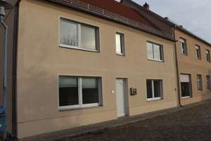 Einfamilienhaus in Uebigau-Wahrenbrück zur Vermietung – Baderstraße 7a, 4938 Uebigau-Wahrenbrück – Vorschaubild 1