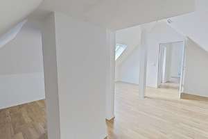 KEIN HITZE-, ABER 2 NKM FREI: Besonders geschnittene 2-Zimmer-Dachgeschosswohnung mit Badewanne – Riedestraße 2, 38102 Viewegsgarten-Bebelhof, Braunschweig – Vorschaubild 7