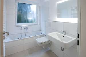 250m² Wohnen und Hobby auf 2 Etagen. NEU SANIERT. Sauna, Whirlpool, Kamin, Wintergarten, Dopp.Garage – Am Sündnerkamp 21, 30629 Misburg-Nord, Hannover – Vorschaubild 8