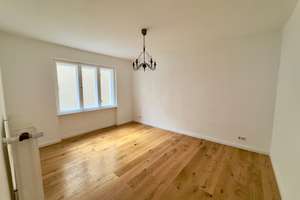 Bezugsfrei! Helle 4 Zimmerwohnung in bester Lage – Die vollständige Adresse der Immobilie erhältst du vom Anbieter., 10589 Charlottenburg, Berlin – Vorschaubild 1
