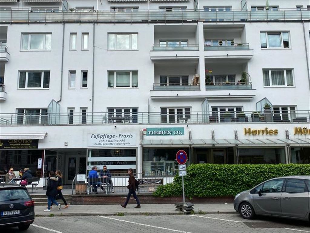 Toplage im Hofweg in Hamburg Uhlenhorst mit großer Terrasse