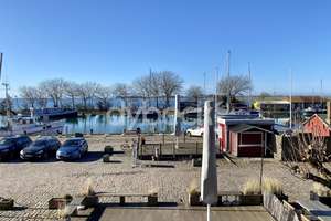 Sonnige 3-Zimmer-Wohnung mit unverbaubarem Hafen- und Ostseeblick. – Die vollständige Adresse der Immobilie erhältst du vom Anbieter., 23769 Fehmarn – Vorschaubild 4