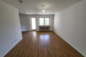 Familienfreundliche 4-Zimmer-Wohnung mit Loggia in Oberhausen zu vermieten – Zirbelstraße 46, 86154 Oberhausen-Nord, Augsburg – Vorschaubild 2