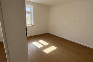 Moderne 2-Zimmer-Wohnung mit überdachtem Südbalkon – 74542 Braunsbach – Vorschaubild 2