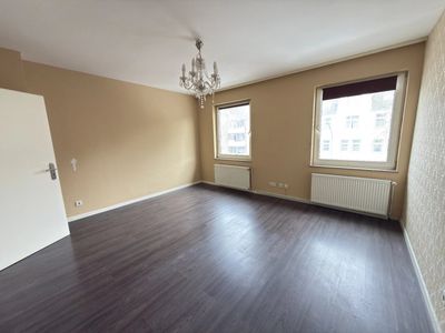 Helle 3-Zimmer-Wohnung mit Gestaltungsspielraum (ANFRAGEN NUR ÜBER KONTAKTANZEIGE, BITTE!)