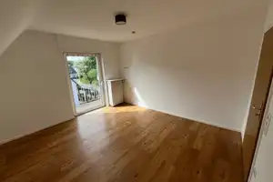 Renoviertes 5-Raum-Einfamilienhaus mit geh. Innenausstattung und Garten in Kaiserslautern – Fliederweg 44, 67657 Kaiserslautern – Vorschaubild 9