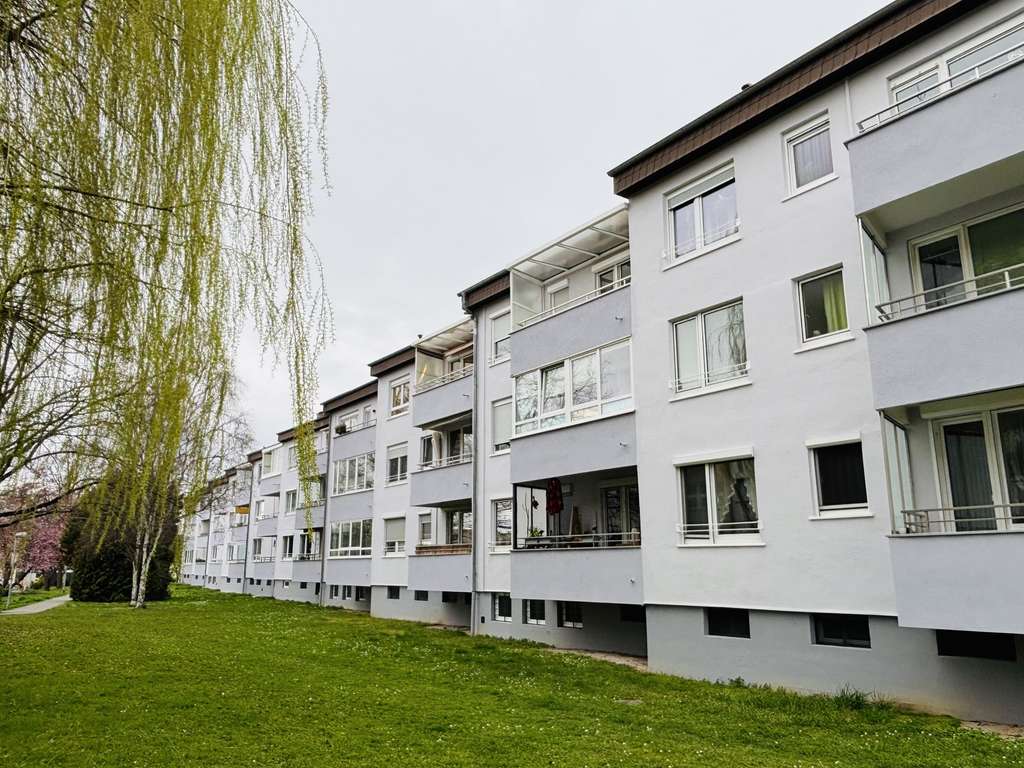 Immobilie in Großkrotzenburg - *** MODERNISIERTE, ungewöhnlich ansprechend geschnittene 3-Zi-Whg in guter Lage - BEZUGSFREI  !  *** - Bild 1