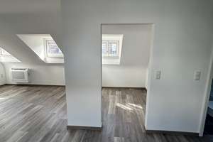 Frisch saniert & sofort einziehen – Klimatisierte 2,5-Zimmer-Dachgeschosswohnung in Krefeld! – Winkelstraße 7-9, 47798 Stadtmitte, Krefeld – Vorschaubild 7