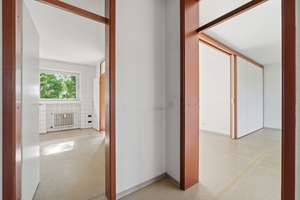 Wohnkomfort mit Weitblick – lichtdurchflutete Wohnung mit zwei Loggien und Tiefgaragenstellplatz – Die vollständige Adresse der Immobilie erhältst du vom Anbieter., 53177 Heiderhof, Bonn – Vorschaubild 3