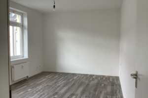 Ruhig wohnen im Hinterhaus - 2 Zimmer, Küche, Bad und Balkon! – Georg-Schwarz-Straße 110, 4179 Leipzig – Vorschaubild 4