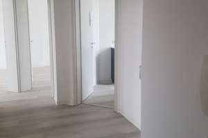 große 3-Zimmer-Wohnung mit Balkon in der Hegelstraße – Hegelstr. 37, 39104 Altstadt, Magdeburg – Vorschaubild 2