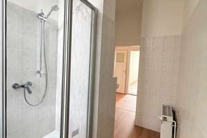 Kein Hammer nötig. Wir haben renoviert/No DIY required – we’ve already taken care of the renovation. – Bernsdorfer Straße 82, 9126 Bernsdorf, Chemnitz – Vorschaubild 11