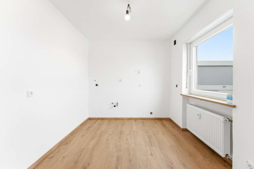 Immobilie in Roding - Modernisierte 4,5-Zimmer-Wohnung in ruhiger Lage von Roding! - Bild 1