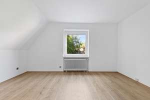 2015 komplett modernisiert ! Maisonette-Wohnung mit ca. 142 m² Wohnfläche & 2 TG-Stellplätzen – Die vollständige Adresse der Immobilie erhältst du vom Anbieter., 22149 Rahlstedt, Hamburg – Vorschaubild 14