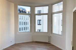 Alpers Immobilien: Traumhafte Wohnung mit Balkon in der Alten Bürger – Bürgermeister-Martin-Donandt-Platz 32 c, 27568 Bremerhaven – Vorschaubild 3
