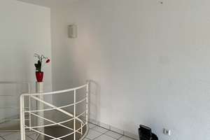 Stilvolle Maisonette-Wohnung mit Garten und Tiefgarage – Auf der Reide 19, 40468 Unterrath, Düsseldorf – Vorschaubild 6