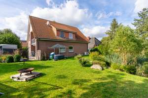 Einfamilienhaus mit Garage auf einem großzügigen eingewachsenen Grundstück in Thomsdorf – Die vollständige Adresse der Immobilie erhältst du vom Anbieter., 23738 Riepsdorf – Vorschaubild 3