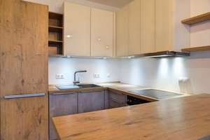 Möbliertes Apartment mit 2 Zimmern ab 01. Mai I Balkon I Küche I Aufzug – Hallesche Str. 5a, 10963 Kreuzberg, Berlin – Vorschaubild 3