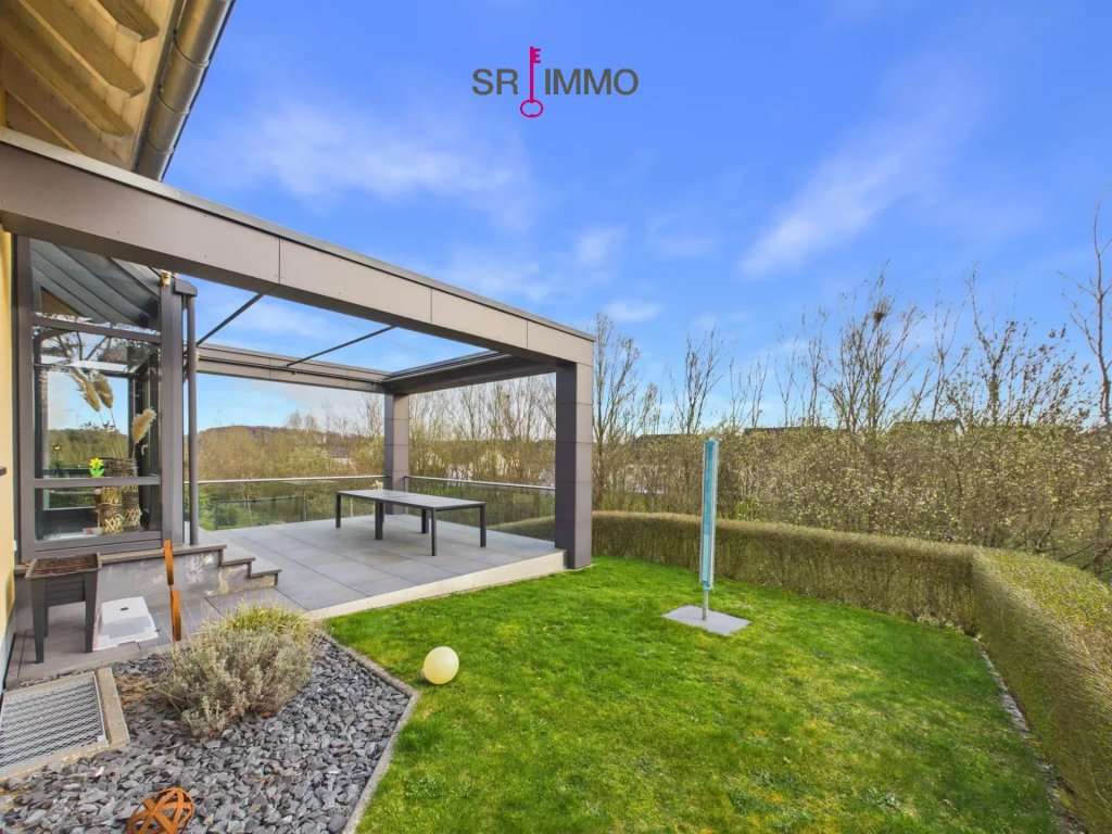 Immobilie in Arzfeld - Modernisiertes Einfamilienhaus mit Galerie, Kamin und großem Grundstück - Bild 3