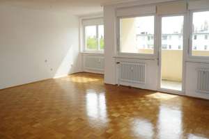 SOLIDE KAPITALANLAGE: SEIT 2015 VERMIETETE 1-ZIMMER-WOHNUNG NAHE MERCADO MIT LOGGIA UND EINZELGARAGE – Die vollständige Adresse der Immobilie erhältst du vom Anbieter., 90491 Schoppershof, Nürnberg – Vorschaubild 3