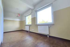 Traumhafte Doppelhaushälfte mit Pool, Doppelgarage und hochwertiger Ausstattung – Die vollständige Adresse der Immobilie erhältst du vom Anbieter., 70195 Botnang-West, Stuttgart – Vorschaubild 20