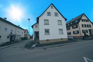Freiburg-Hochdorf großes Wohnhaus mit Platz für 3 Familien auf 3 Etagen u. ggf. abteilbarem Bauland. – Die vollständige Adresse der Immobilie erhältst du vom Anbieter., 79108 Hochdorf, Freiburg im Breisgau – Vorschaubild 6
