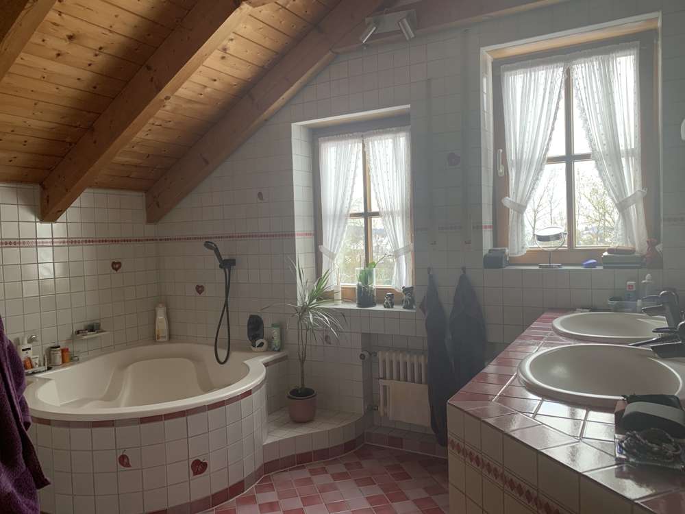 Immobilie in Diedorf - KNIPFER`S IMMOBILIENSCHÄTZE - TOP- Lage - DHH mit Anbau für Büro/Einliegerwohnung u. Außen-Whirlpool - Bild 1