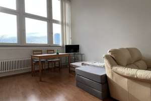 Ein Zuhause zum Aufatmen – mit Weitblick und Wohlfühlfaktor – Die vollständige Adresse der Immobilie erhältst du vom Anbieter., 80993 Alt-Moosach, München – Vorschaubild 1