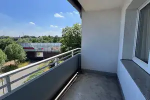 //  3 Zimmer Wohnung mit Balkon // – Richard-Wagner-Straße 1, 47226 Duisburg – Vorschaubild 2