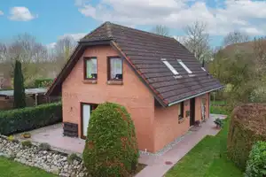 Familienoase zwischen Wismar und Schwerin: Schönes EFH mit gepflegtem Garten und einer Garage – Nordwestmecklenburg (Kreis) – Vorschaubild 2
