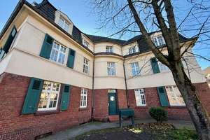 SOMMERAKTION* LEERE VIER ZIMMER MAISONETTE WOHNUNG AUF 2 EBENEN!