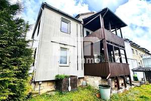 Schönes Ein- bis Zweifamilienhaus mit Gartenbereich, Terrasse + Balkon und Doppelgarage – Die vollständige Adresse der Immobilie erhältst du vom Anbieter., 34125 Wolfsanger, Kassel – Vorschaubild 1