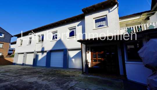 Bild von ***Lambert Immobilien*** Einfamilienhaus mit 5 Garagen (WEG) in Wiesbaden-Bierstadt zu verkaufen