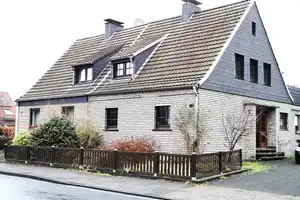 Einfamilienhaus mit Dachterrasse ( 636 qm Grundstück ) – Helenenstr. 108, 46537 Wesel (Kreis) – Vorschaubild 1