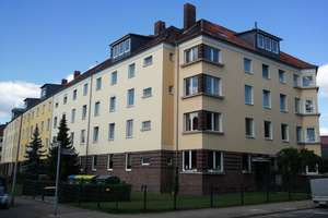 Modernisierte 3-Zimmer-DG-Wohnung auf 94m² Grundfläche mit EBK in Herrenhausen