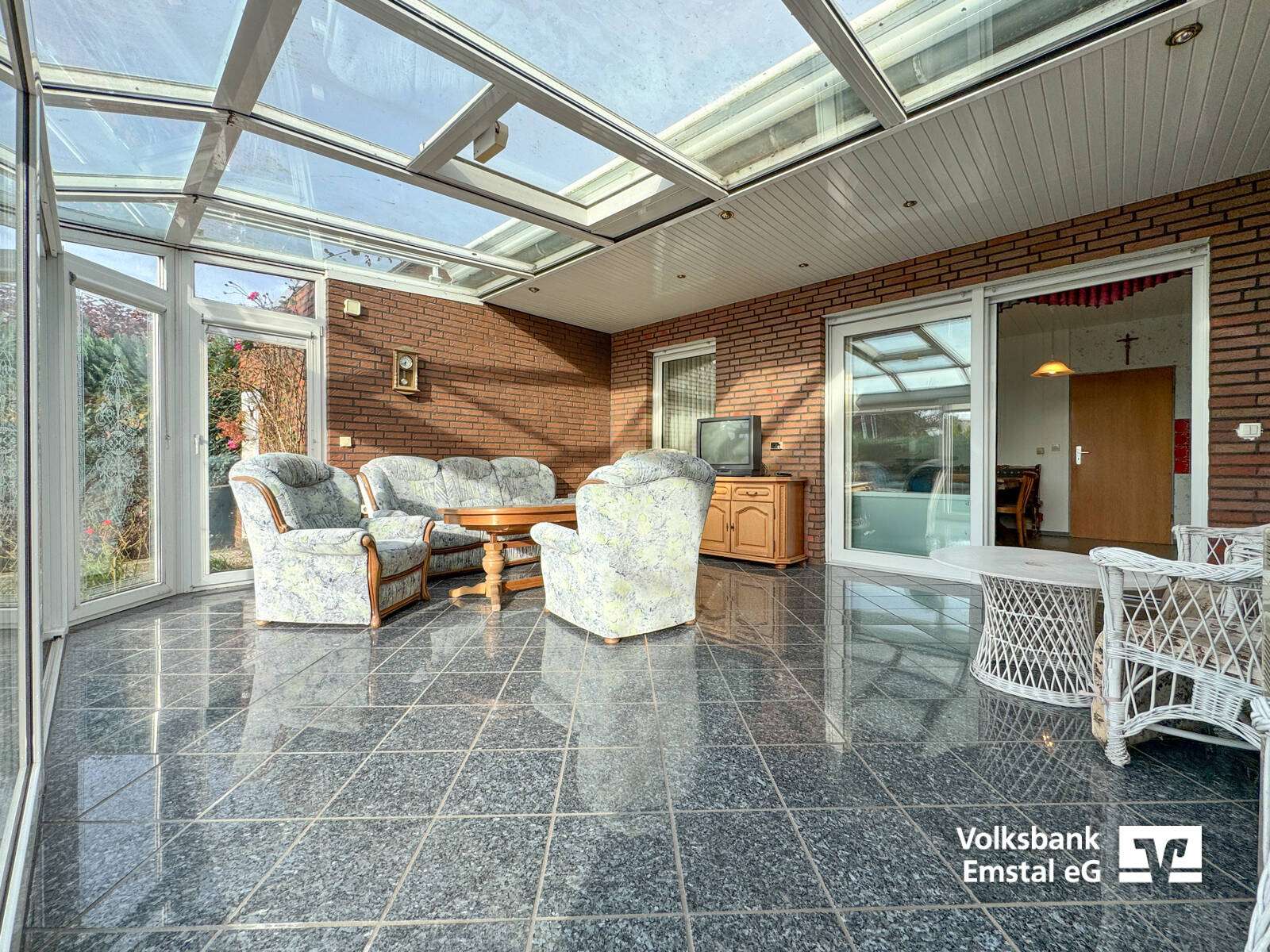 Immobilie in Dersum - Investieren und modernisieren: Bungalow auf großzügigem Eigentumsgrundstück in Dersum! - Bild 3