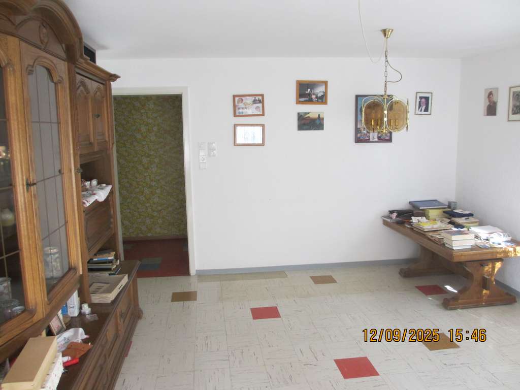 Immobilie in Steinenbronn - Geräumiges 9-Zimmer Haus in Steinenbronn mit Garten - Bild 2