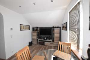 Möblierte 2-Zi-Wohnung in charmanter Altbauvilla in Wiesbaden City, Küche, Waschmaschine, TV – 65185 Mitte, Wiesbaden – Vorschaubild 3
