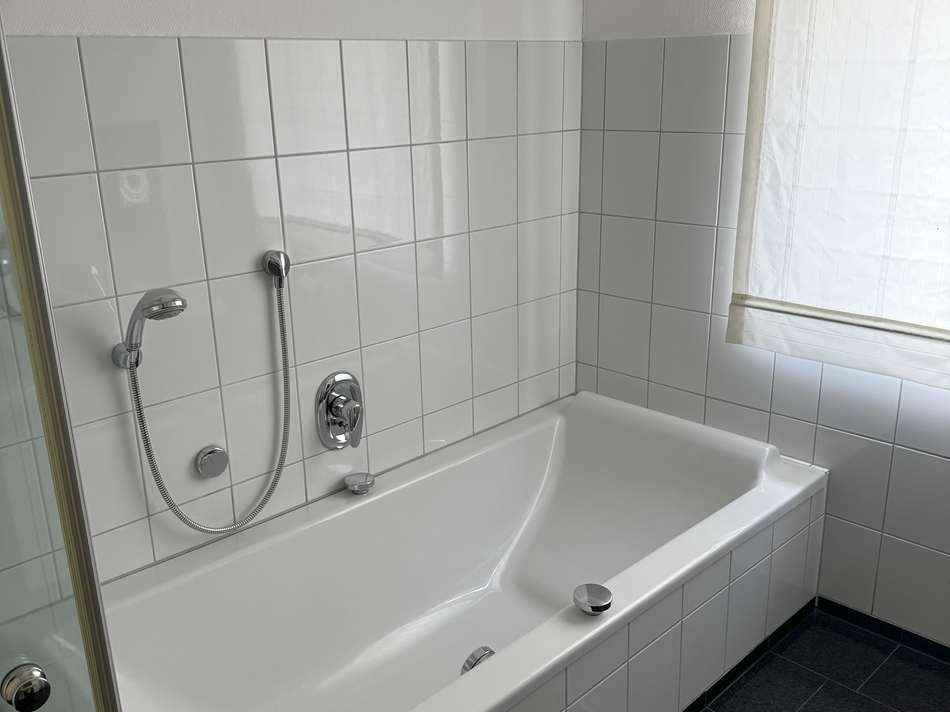 Bad 1 Etage