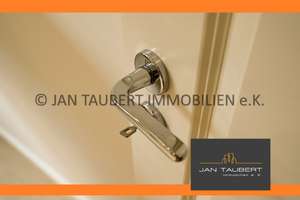 **ZENTRALES WOHNEN IM ALSTERTAL** topp modernisierte 2-Zimmer-Wohnung mit Balkon + TG