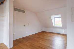 Wohnen mit Charakter: Altbau-Maisonette, offene Küche & SW-Balkon im Dachgeschoss – 48147 Kreuz, Münster – Vorschaubild 9