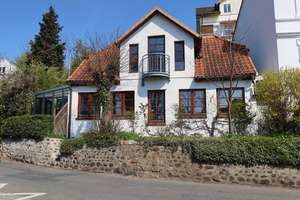 Ein Logenplatz an der Elbe – historisches Kapitänshaus mit unverwechselbarem Charme – Die vollständige Adresse der Immobilie erhältst du vom Anbieter., 22587 Blankenese, Hamburg – Vorschaubild 2