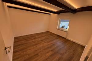 Große 4-Zimmer-Wohnung in Watenbüttel – Gehobene Ausstattung & 118 m² Wohnkomfort – Am Okerdüker 20, 38112 Lehndorf-Watenbüttel, Braunschweig – Vorschaubild 12