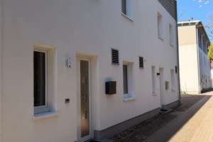 Townhouse mit Dachterrasse, Garten & Top-Ausstattung – ruhig gelegen