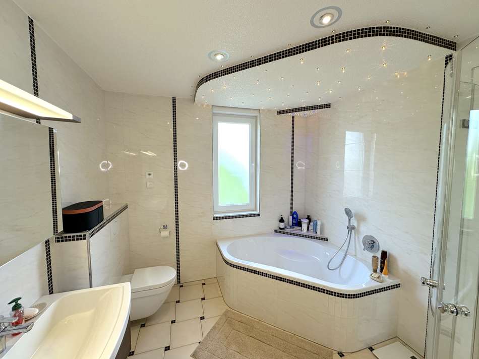 Badezimmer EG