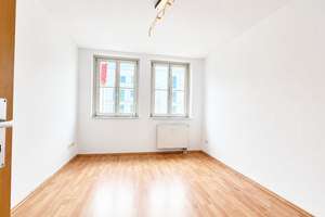 Bezugsfreie 3-Raum-Wohnung in Magdeburgs beliebtem Stadtfeld Ost – Große-Diesdorfer-Str. 9, 39108 Stadtfeld Ost, Magdeburg – Vorschaubild 2