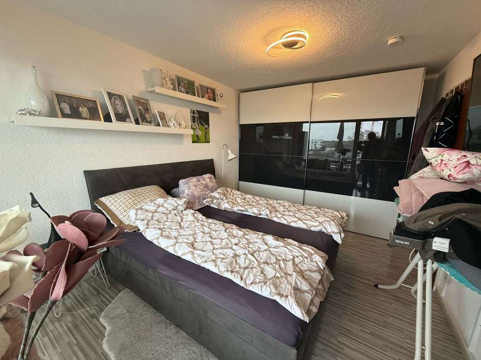 Schlafzimmer 1