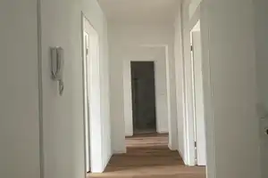 Platz für die kleine Familie! Frisch renovierte 3 Zimmer-Wohnung mit Charme und Balkon – Alte Ziegelei 14, 30419 Hannover – Vorschaubild 10