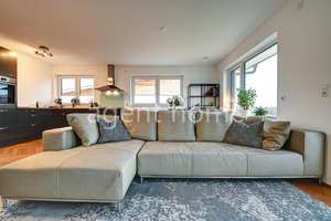 MÖBLIERT - HELL UND RUHIG - Schöne Wohnung mit Balkon